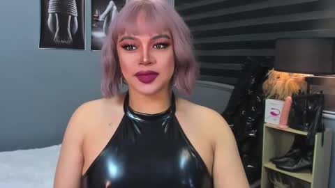 Snapshot of amazingfatcock_ts chatting on December 9, 9:49 am MISS JAZMINE QUEEN OF HELLFIRE online show from December 9, 9:49 am