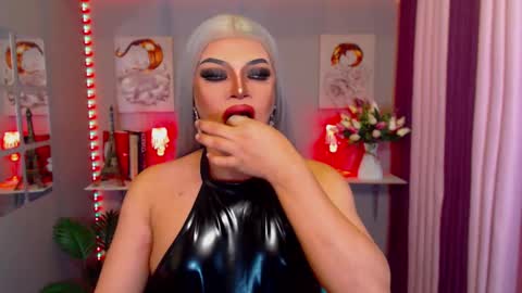 Snapshot of amazingfatcock_ts chatting on January 7, 1:35 pm MISS JAZMINE QUEEN OF HELLFIRE online show from January 7, 1:35 pm