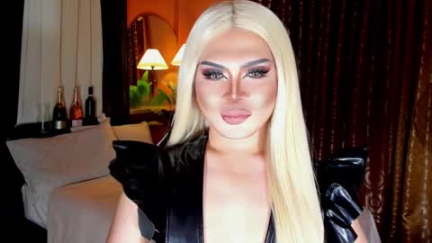 Snapshot of amazingfatcock_ts chatting on January 26, 12:54 pm MISS JAZMINE QUEEN OF HELLFIRE online show from January 26, 12:54 pm