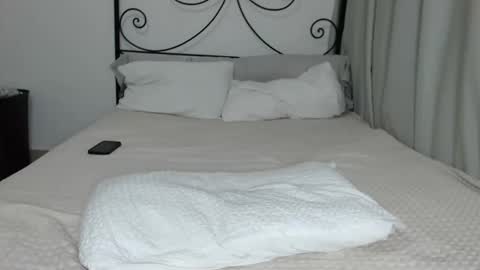 Snapshot of amazingsexygirl chatting on February 24, 1:03 am amazingsexygirl online show from February 24, 1:03 am