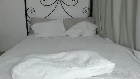 Snapshot of amazingsexygirl chatting on March 12, 1:01 am amazingsexygirl online show from March 12, 1:01 am