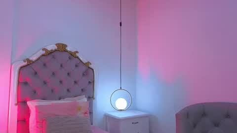 Sara online show from February 11, 11:04 am