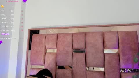   online show from September 26, 7:18 pm