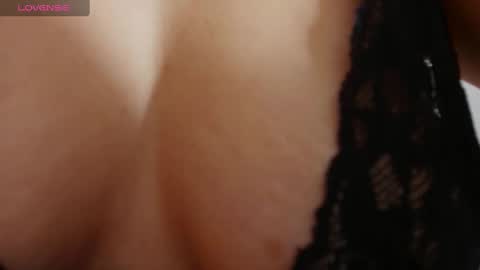 Ambar  online show from February 11, 3:40 pm