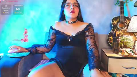 ambardevon_x online show from May 13, 8:38 pm