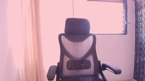 Ambar online show from February 7, 6:24 pm