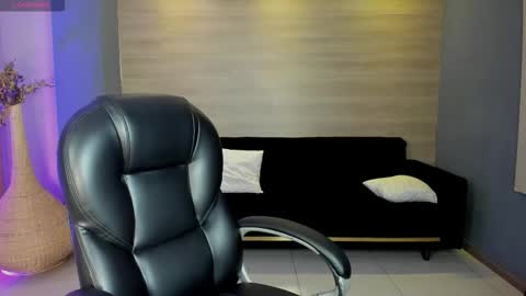 Ambar  online show from December 15, 11:14 am