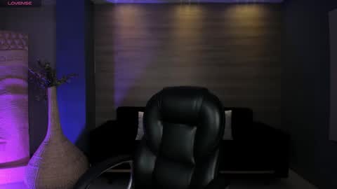 Ambar  online show from December 17, 11:49 am