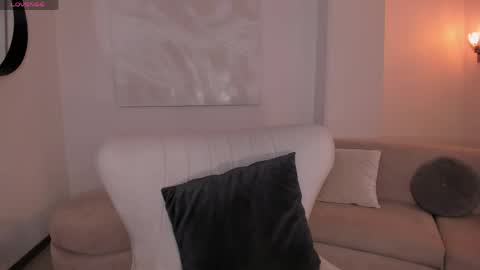 Ambar  online show from May 8, 10:53 am