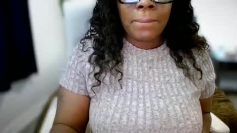 Amoya online show from October 27, 3:27 pm