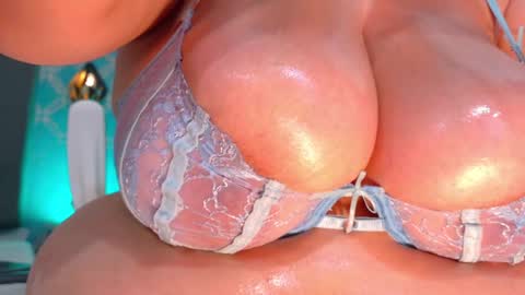 Ambar  online show from May 12, 11:40 am