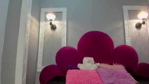   online show from February 3, 3:15 am