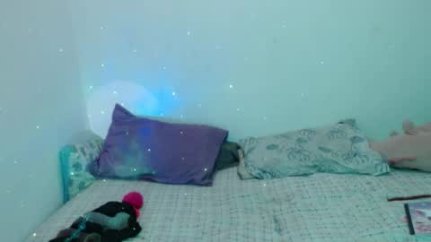 Snapshot of ambel_rose chatting on July 21, 8:11 pm ambel_rose online show from July 21, 8:11 pm