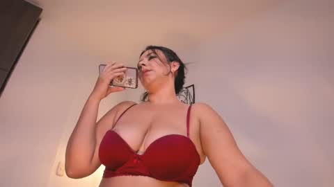 Snapshot of amber__davis chatting on September 9, 6:29 pm Amber Davis online show from September 9, 6:29 pm