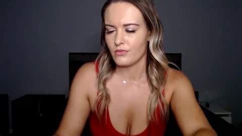 Amber online show from February 10, 3:27 pm