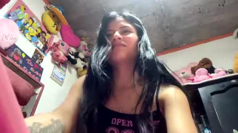 Snapshot of amber_bailey01 chatting on June 17, 9:05 pm Luu online show from June 17, 9:05 pm