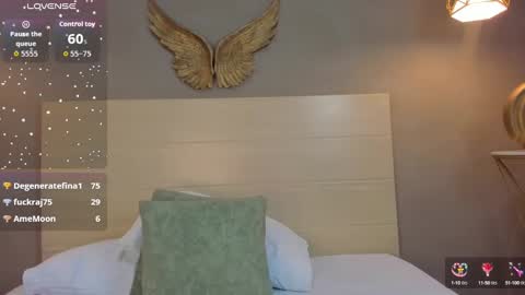 Snapshot of amber_blis chatting on September 13, 12:32 am A M B E R online show from September 13, 12:32 am