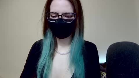 Snapshot of amber_candyfloss chatting on March 2, 3:13 am Amber non-nude model online show from March 2, 3:13 am