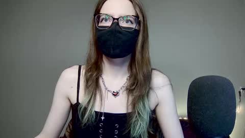 Amber non-nude model online show from December 4, 5:28 am