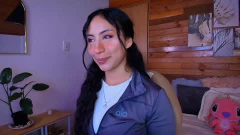 amber_curly online show from April 28, 7:08 pm