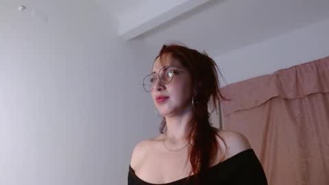 Snapshot of amber_cute24 chatting on February 6, 9:53 am Amber Cute online show from February 6, 9:53 am