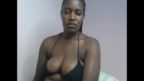 Snapshot of amber_cutie2 chatting on February 19, 2:46 pm amber_cutie2 online show from February 19, 2:46 pm