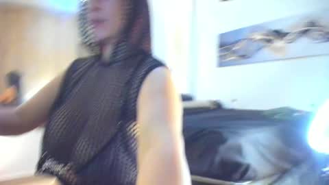 Amber Disney online show from February 6, 10:32 pm