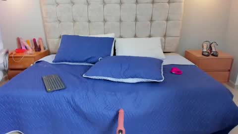 ambar online show from September 20, 1:23 pm