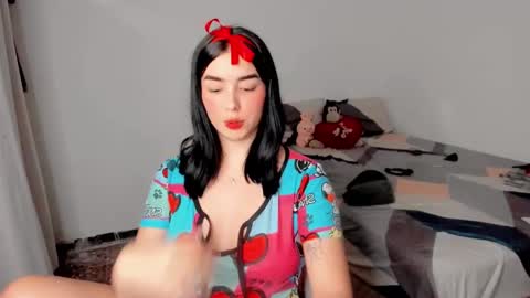 Snapshot of amber_landy1 chatting on January 22, 2:35 pm amber online show from January 22, 2:35 pm