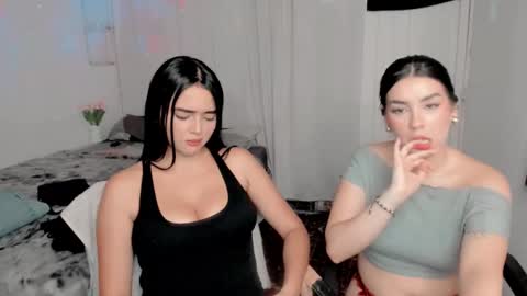 Snapshot of amber_landy1 chatting on February 14, 12:41 am amber online show from February 14, 12:41 am