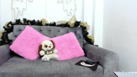 Snapshot of amber_martinezz chatting on December 30, 12:09 pm ammber online show from December 30, 12:09 pm