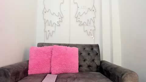 Snapshot of amber_martinezz chatting on January 4, 12:05 pm ammber online show from January 4, 12:05 pm