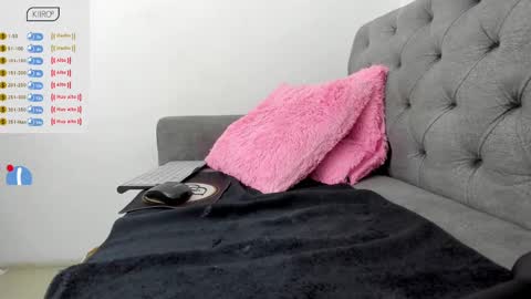 Snapshot of amber_martinezz chatting on January 25, 6:24 pm ammber online show from January 25, 6:24 pm