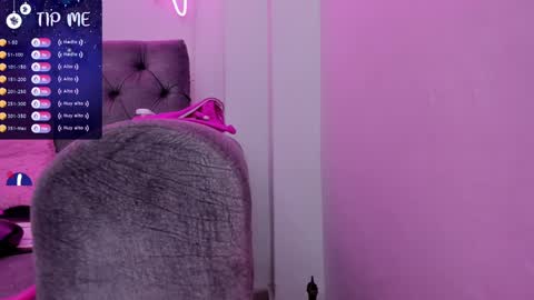 Snapshot of amber_martinezz chatting on February 17, 6:37 pm ammber online show from February 17, 6:37 pm