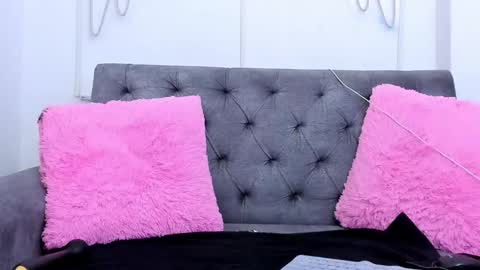 Snapshot of amber_martinezz chatting on February 24, 12:16 pm ammber online show from February 24, 12:16 pm