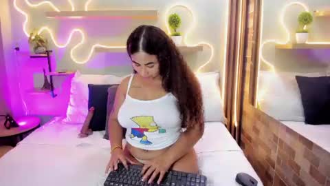 A M B E R  online show from June 9, 8:09 pm