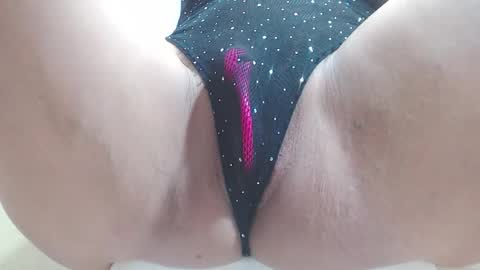 Amber Moore online show from November 25, 1:00 pm