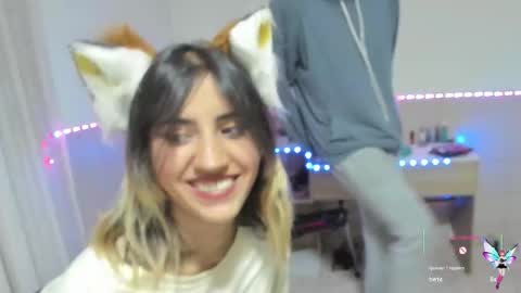 Snapshot of amber_n_victor chatting on September 18, 9:50 pm amber_n_victor online show from September 18, 9:50 pm