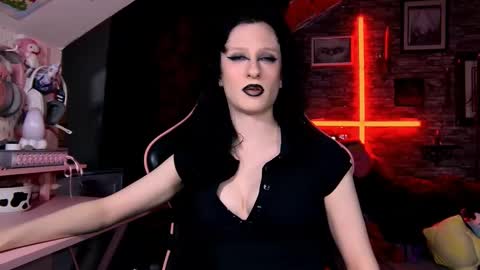 DEMONESS AMBER 666 online show from March 12, 3:23 am