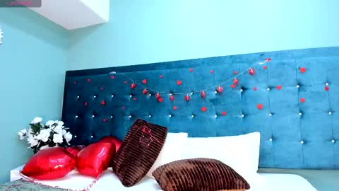 Snapshot of ambercollinns chatting on February 15, 11:39 am Amber Collins online show from February 15, 11:39 am