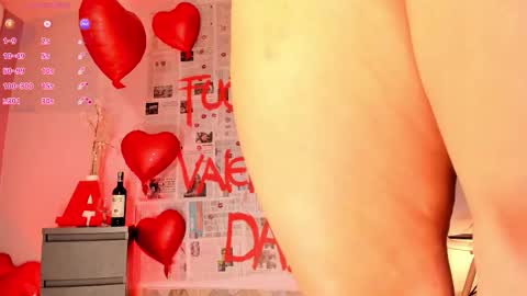 Snapshot of ambercollinns chatting on February 14, 8:27 pm Amber Collins online show from February 14, 8:27 pm