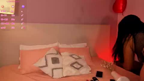 Snapshot of ambercollinns chatting on February 16, 8:05 pm Amber Collins online show from February 16, 8:05 pm