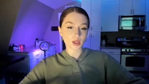 amberkinsley online show from March 14, 6:30 am