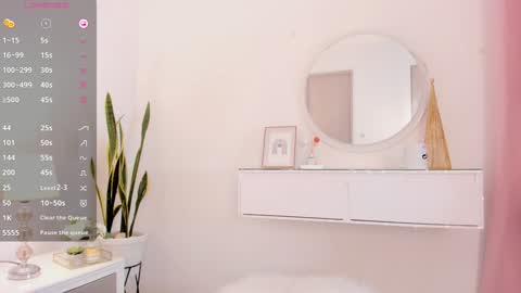 Snapshot of amberlowell chatting on December 19, 9:49 pm Amber online show from December 19, 9:49 pm