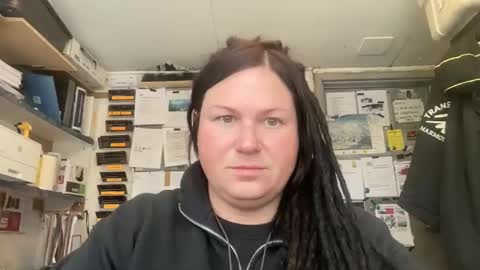 Snapshot of ambermoss7 chatting on February 24, 8:51 pm ambermoss7 online show from February 24, 8:51 pm