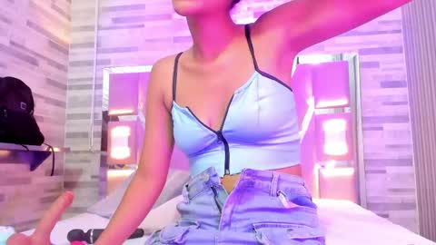 Amber online show from May 7, 6:57 pm
