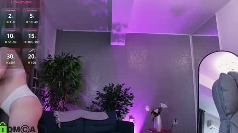 AmberRosewood online show from December 3, 4:53 am