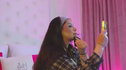 Amberseyes online show from March 7, 6:21 am