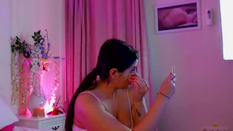 Amberseyes online show from May 11, 5:24 am