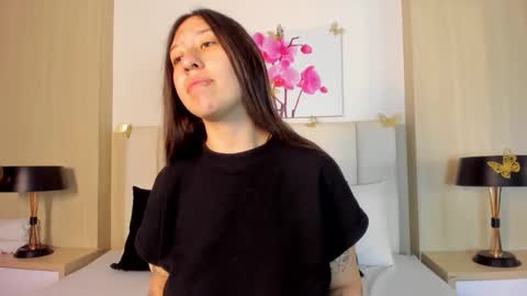 Snapshot of ambervega__ chatting on March 25, 12:44 pm Amber online show from March 25, 12:44 pm